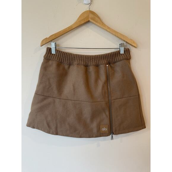 Alo Yoga Polaris Puffer Skirt - Gingerbread Size Small Athleisure Outdoors - Picture 5 of 11